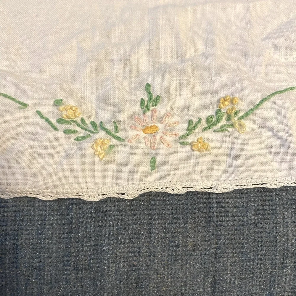 Table topper cloth side table embroidered floral 17x 9.  #13